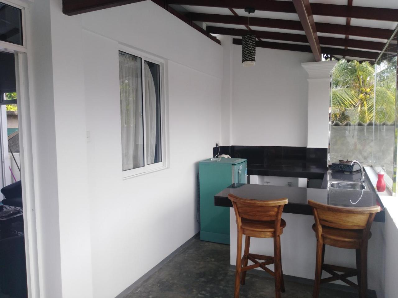 Villa Mihindi Hikkaduwa Exterior photo